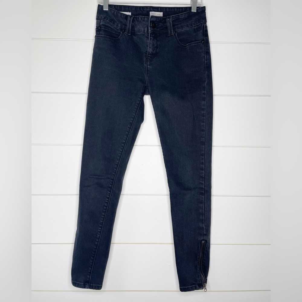 UO Silence + Noise Black Wash High Rise Ankle Zip Twig Women’s Size 27